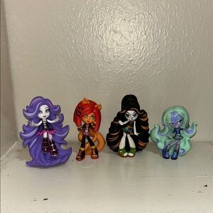 Monster High Vinyl Figures Set